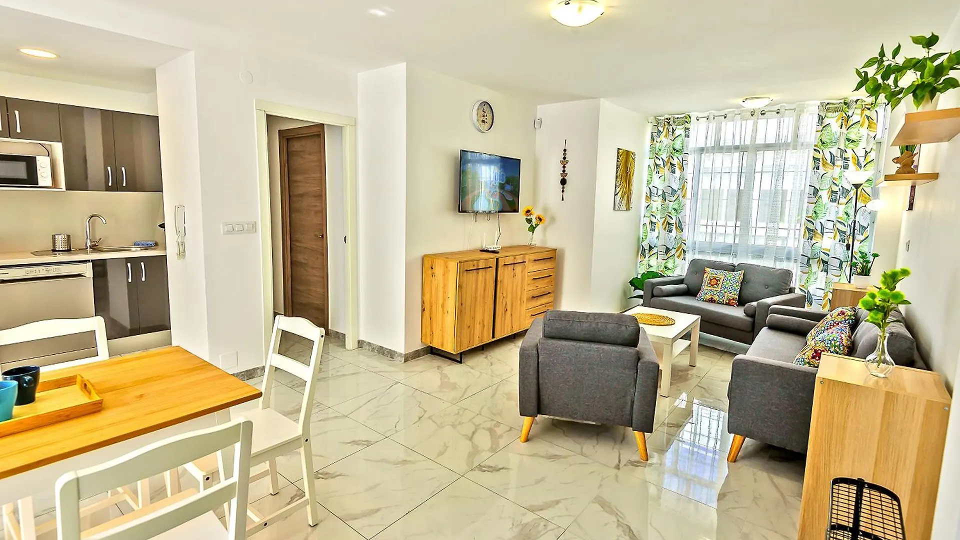 Plaza Espana 3-Bedroom Central & Bello Apartamento El Puerto de Santa María